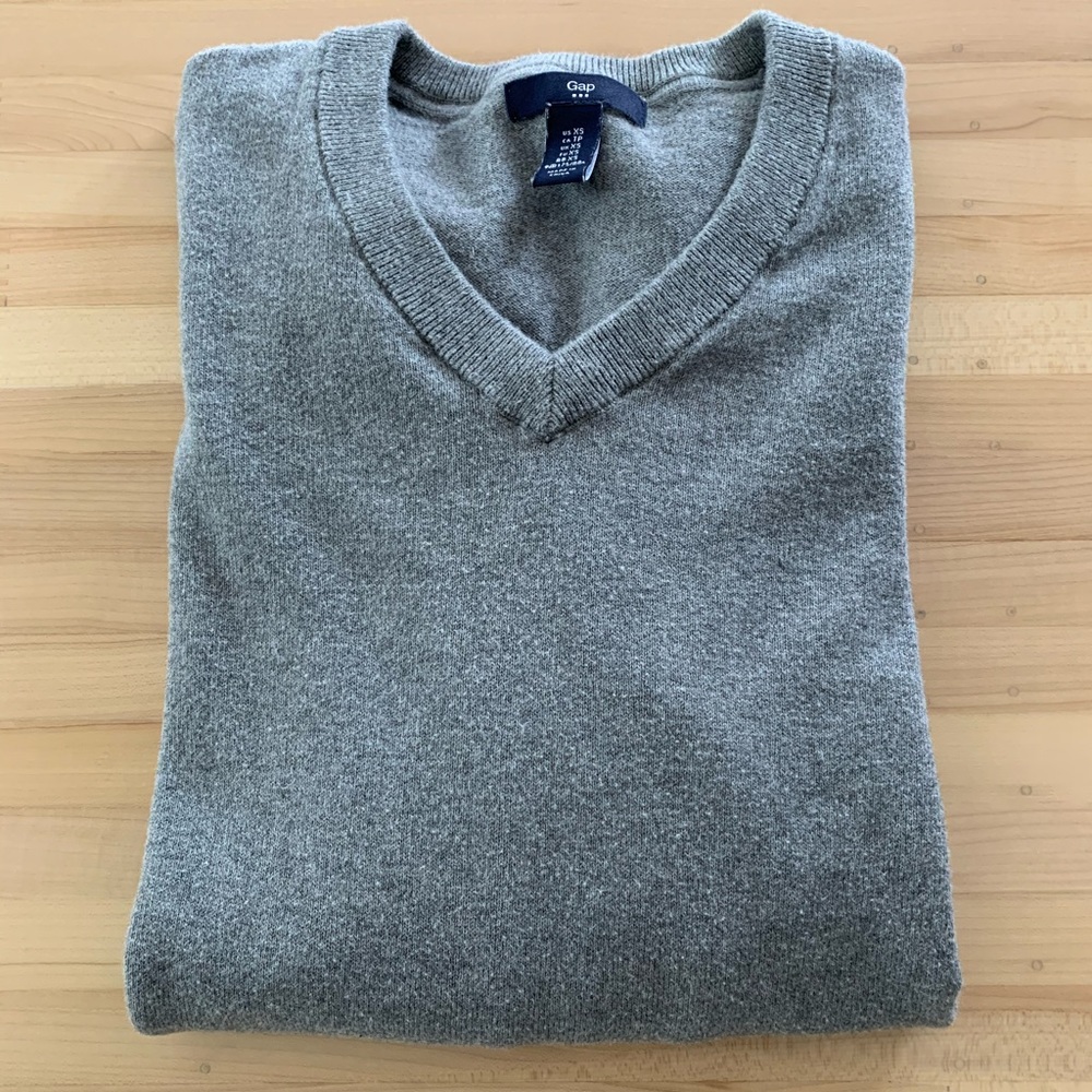 Men’s Gap V-Neck Sweater